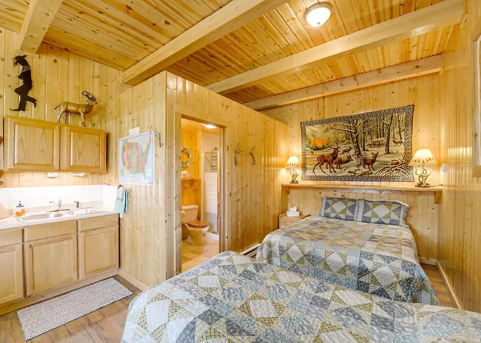 Apartment W/ Mtn Views By The River! *
